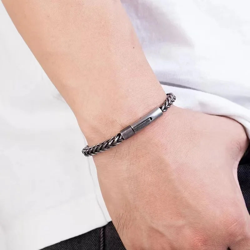 Pulseira Masculina em Aço Inoxidável Elegante e Robusta Estilo Urbano