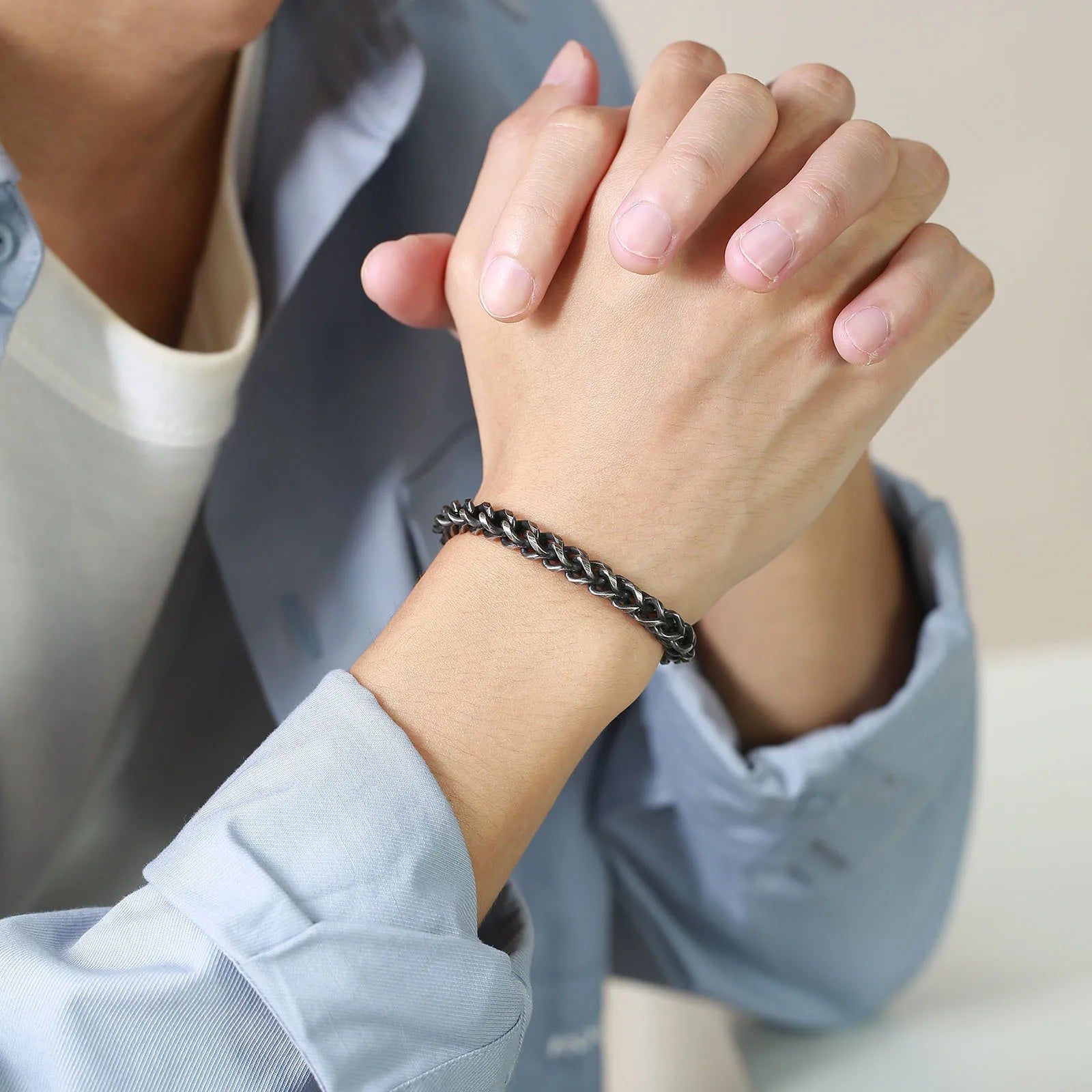 Pulseira Masculina em Aço Inoxidável Elegante e Robusta Estilo Urbano